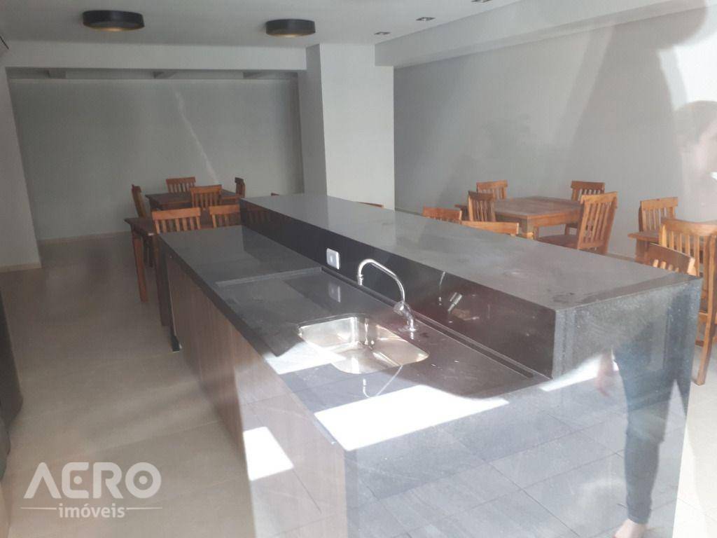 Apartamento para alugar com 3 quartos, 98m² - Foto 19