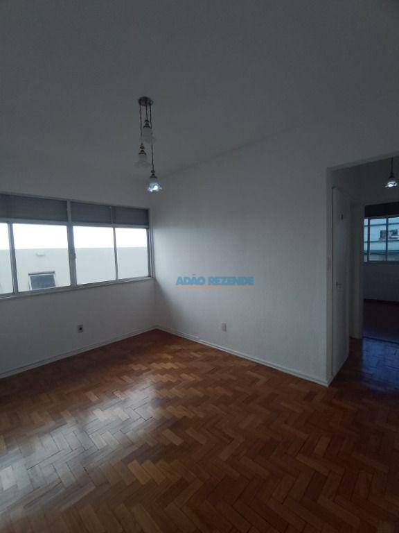 Apartamento à venda com 1 quarto, 37m² - Foto 1