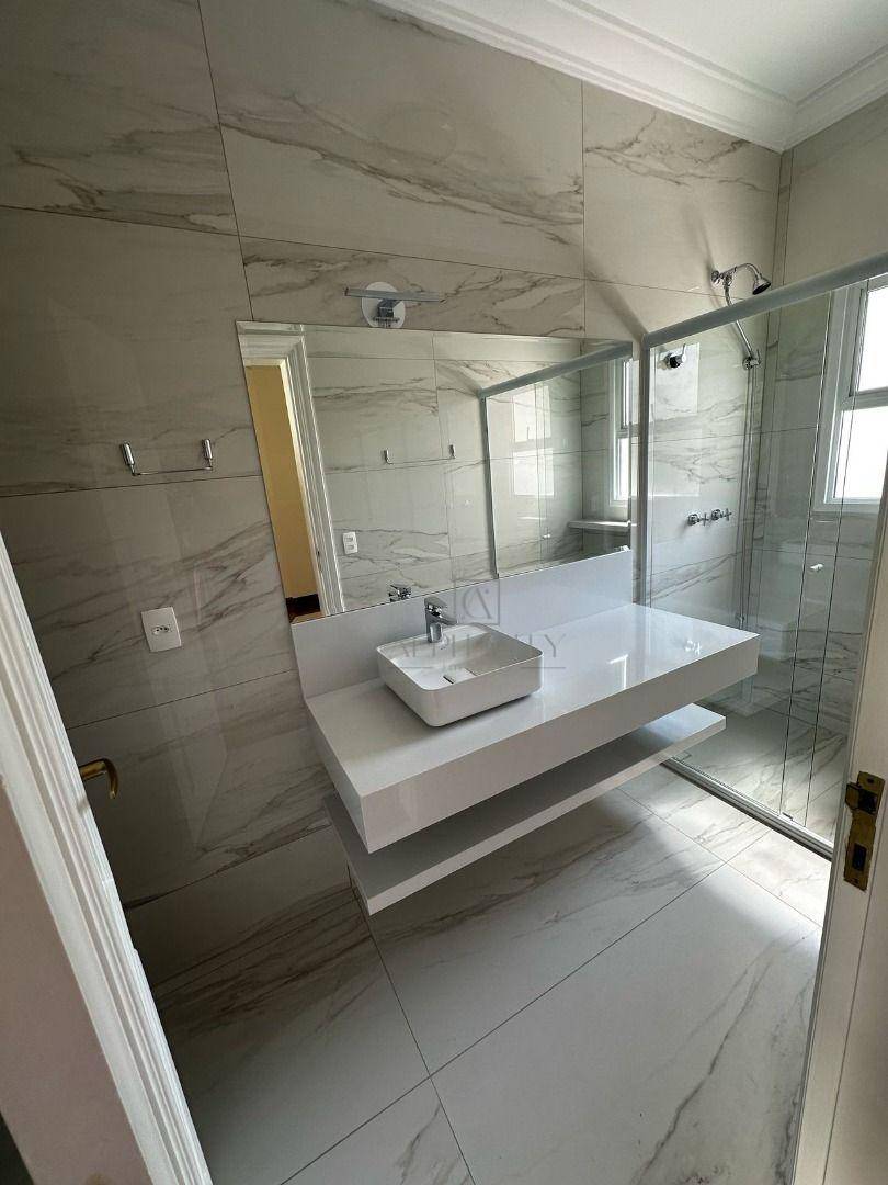 Casa de Condomínio à venda e aluguel com 4 quartos, 565m² - Foto 10