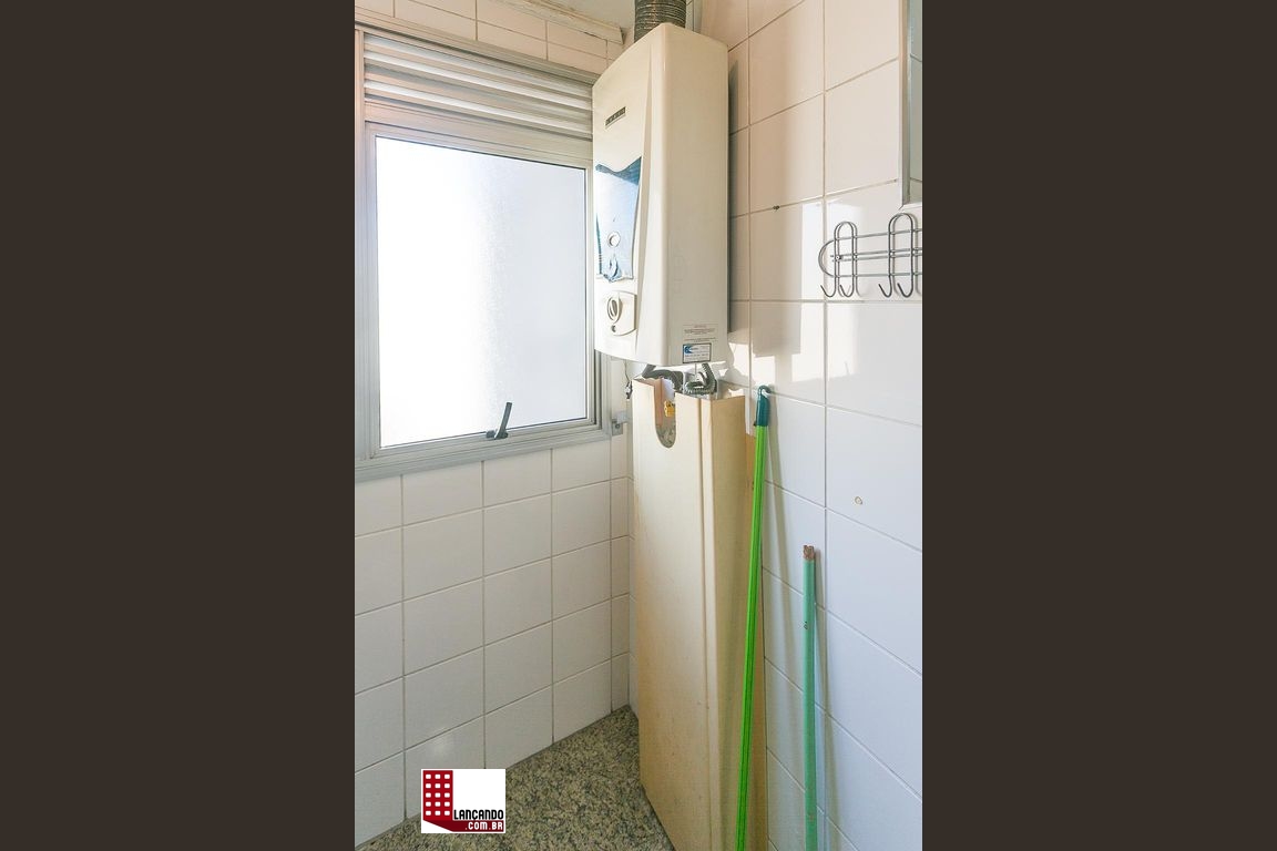 Apartamento à venda com 3 quartos, 75m² - Foto 2