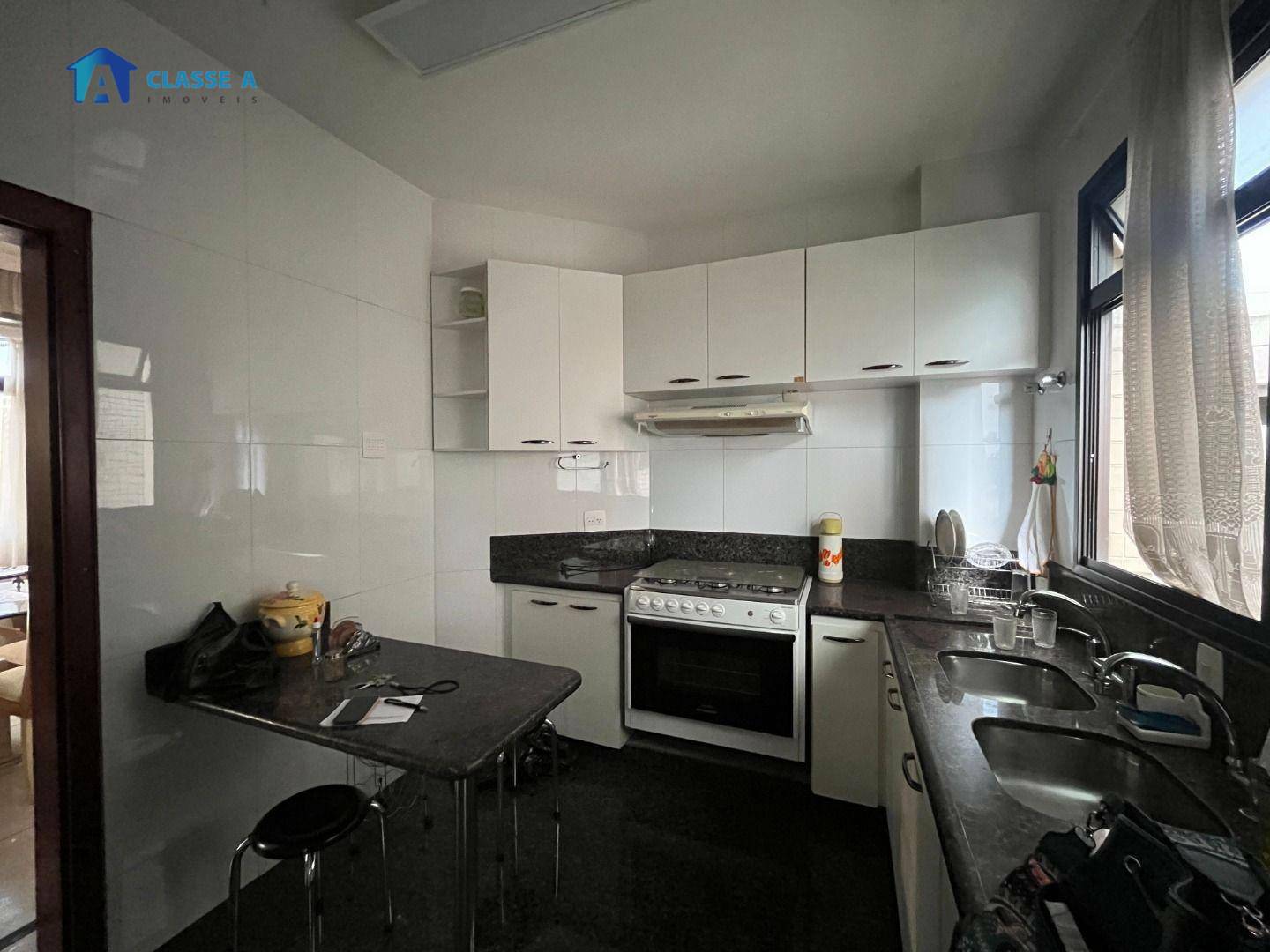 Apartamento à venda com 4 quartos, 255m² - Foto 21