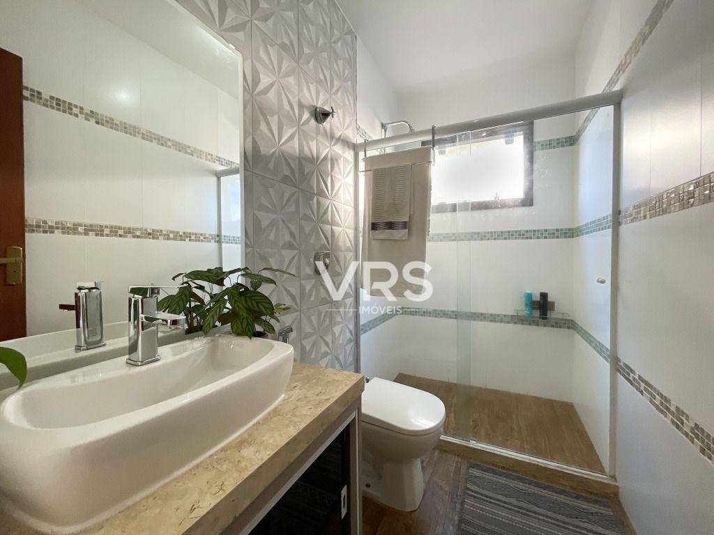 Casa de Condomínio à venda com 4 quartos, 250m² - Foto 12