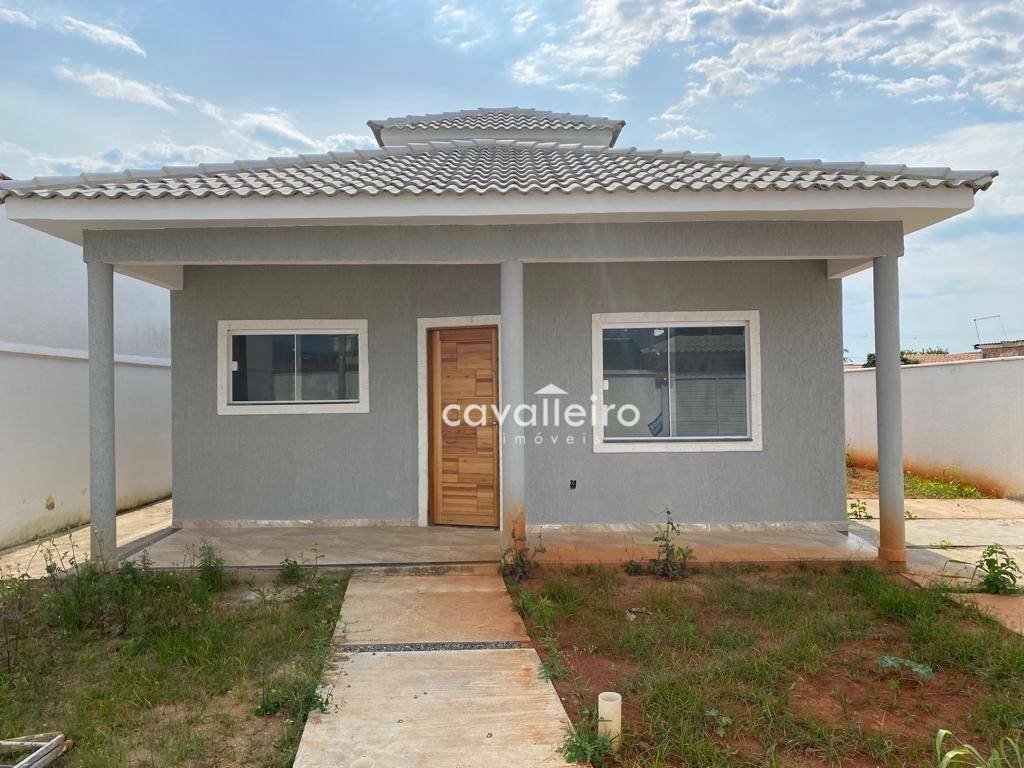 Casa à venda com 3 quartos, 100m² - Foto 1