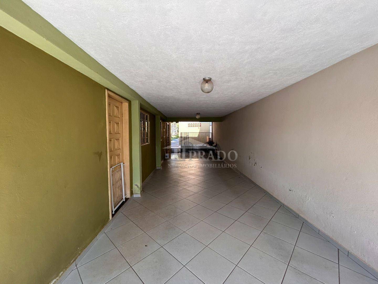 Casa à venda com 3 quartos, 200m² - Foto 4