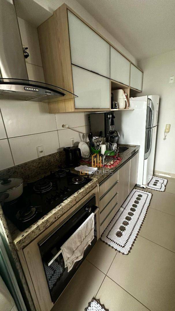 Apartamento à venda com 3 quartos, 76m² - Foto 4