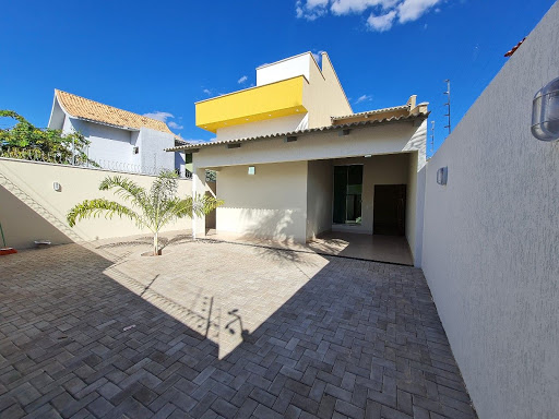 Casa à venda com 3 quartos, 136m² - Foto 1