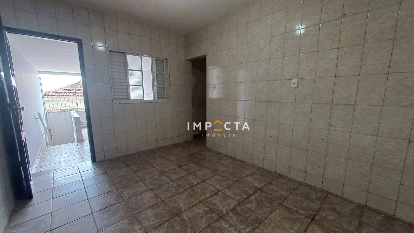 Casa à venda com 4 quartos, 128m² - Foto 2