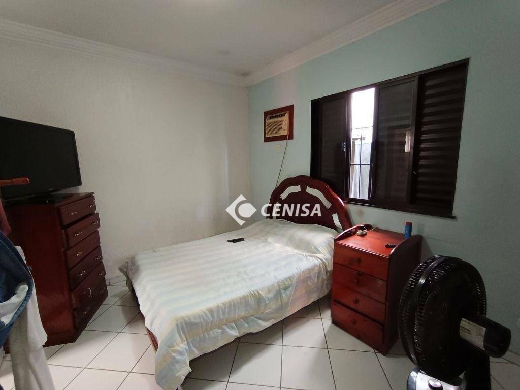 Casa à venda com 5 quartos, 210m² - Foto 15