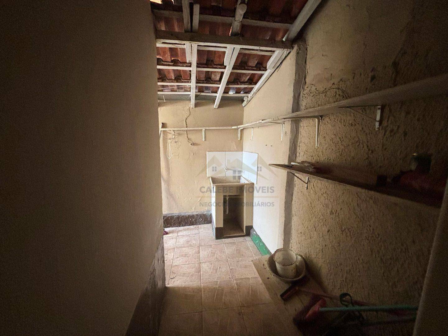 Casa à venda com 3 quartos, 66m² - Foto 11