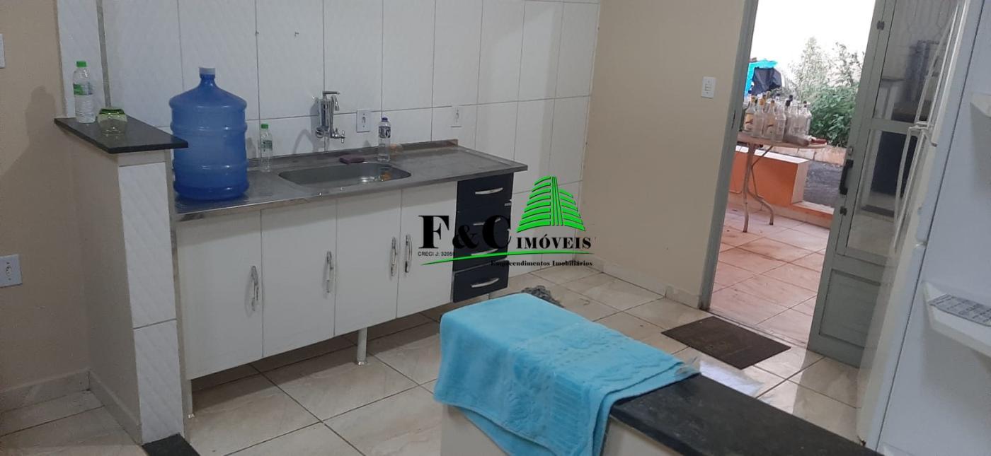 Casa à venda com 3 quartos, 200m² - Foto 14