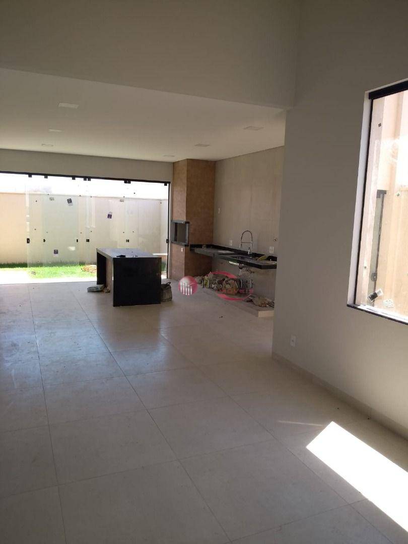 Casa à venda com 3 quartos, 152m² - Foto 2