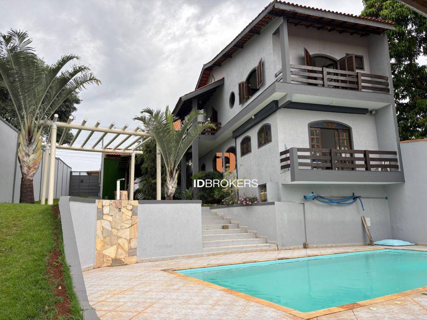 Casa, 4 quartos, 310 m² - Foto 1