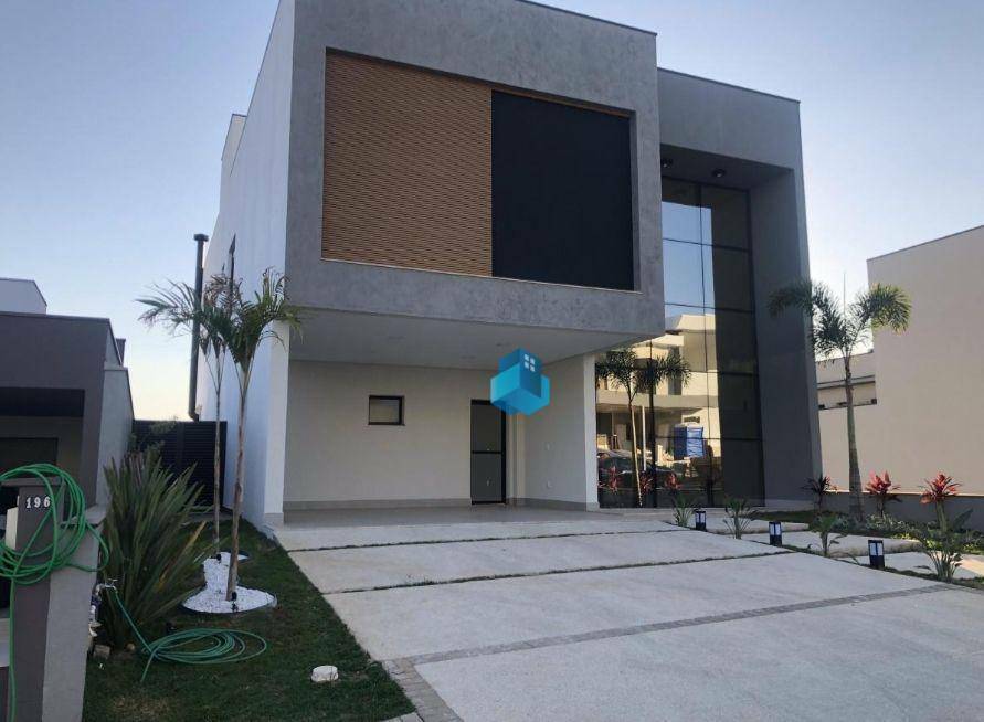 Casa à venda com 4 quartos, 310m² - Foto 2