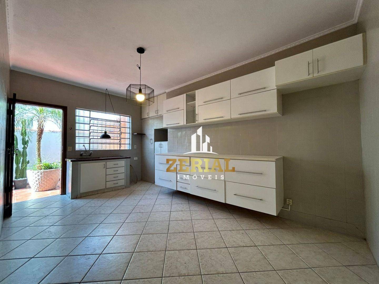 Casa para alugar com 2 quartos, 150m² - Foto 10