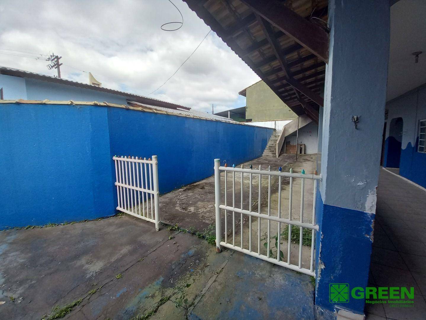 Casa para alugar com 4 quartos, 200m² - Foto 6