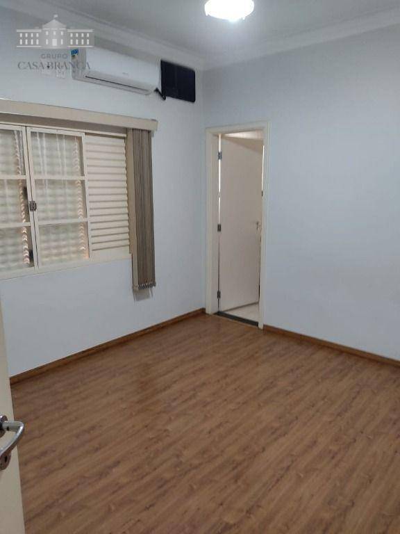 Casa de Condomínio para alugar com 3 quartos, 263m² - Foto 4
