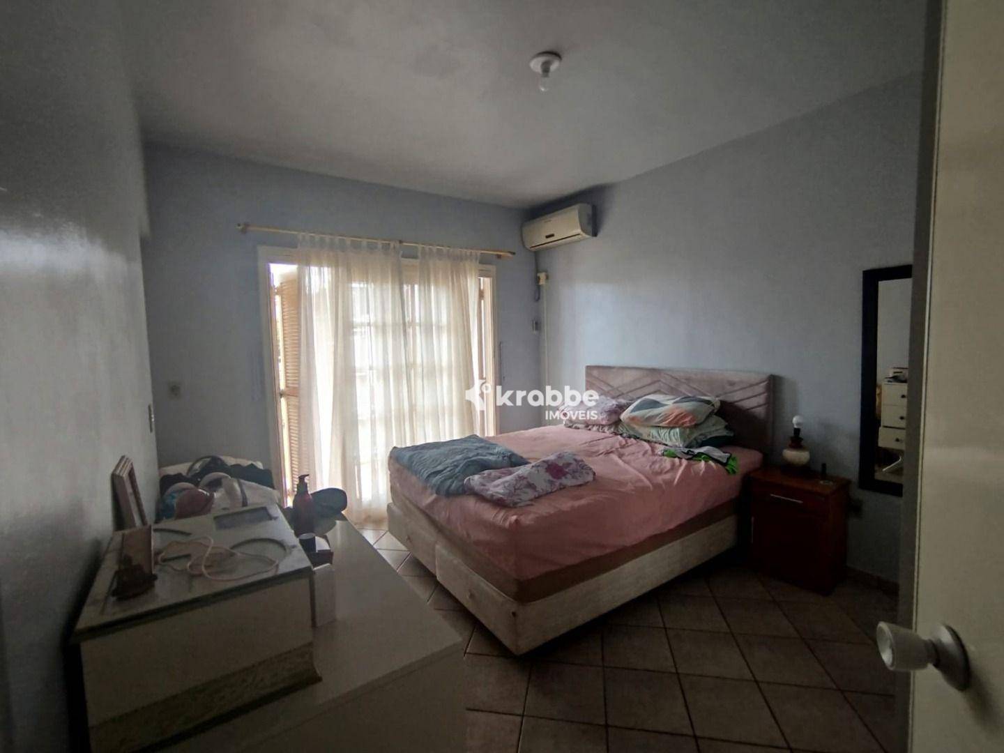 Casa à venda com 3 quartos, 90m² - Foto 4