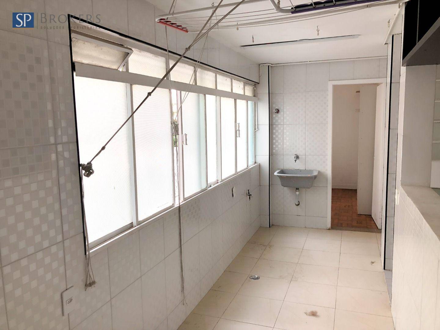 Apartamento para alugar com 3 quartos, 238m² - Foto 11