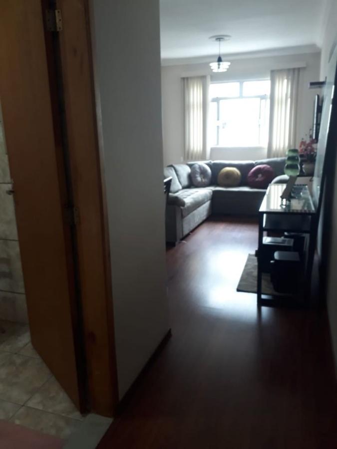 Apartamento à venda com 2 quartos, 70m² - Foto 2