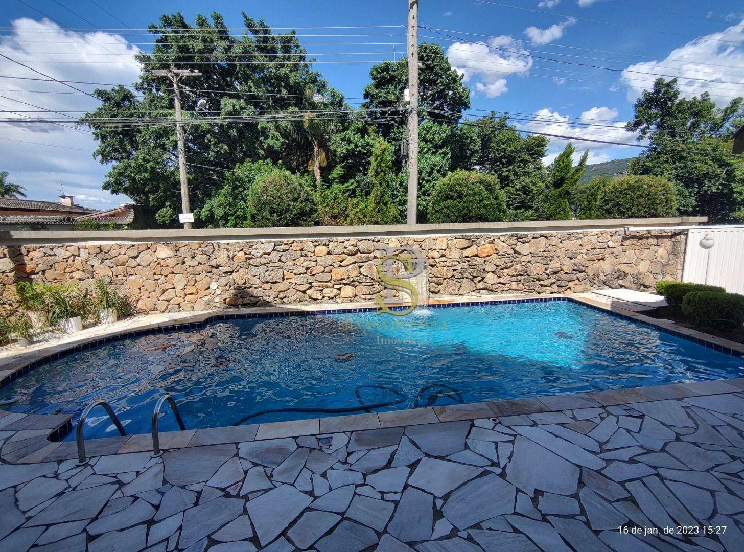 Casa para alugar com 3 quartos, 260m² - Foto 3