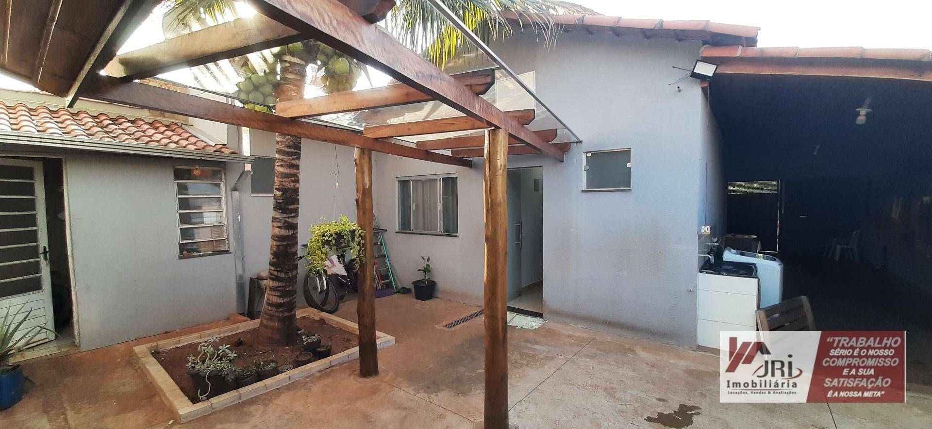 Casa à venda com 3 quartos, 200M2 - Foto 2