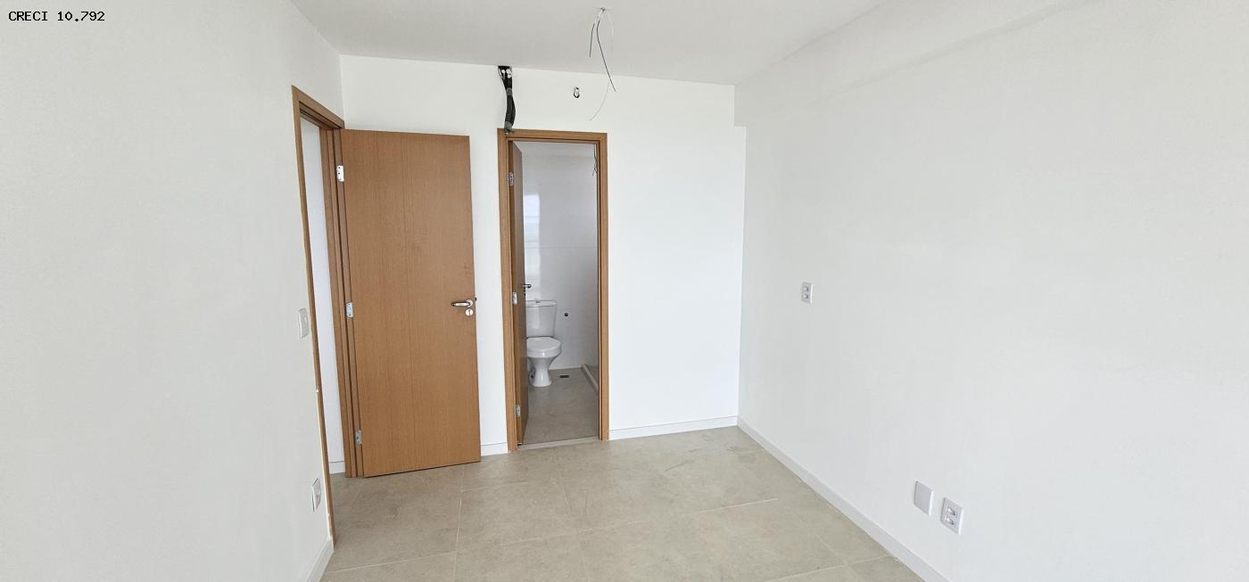 Apartamento à venda com 2 quartos, 79m² - Foto 17