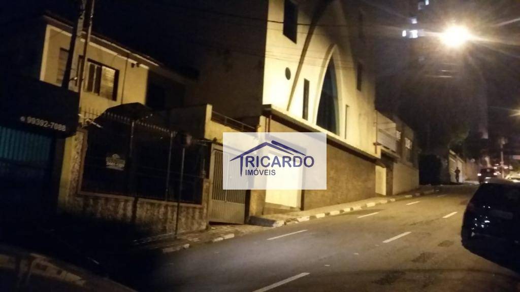 Sobrado à venda com 3 quartos, 200m² - Foto 4