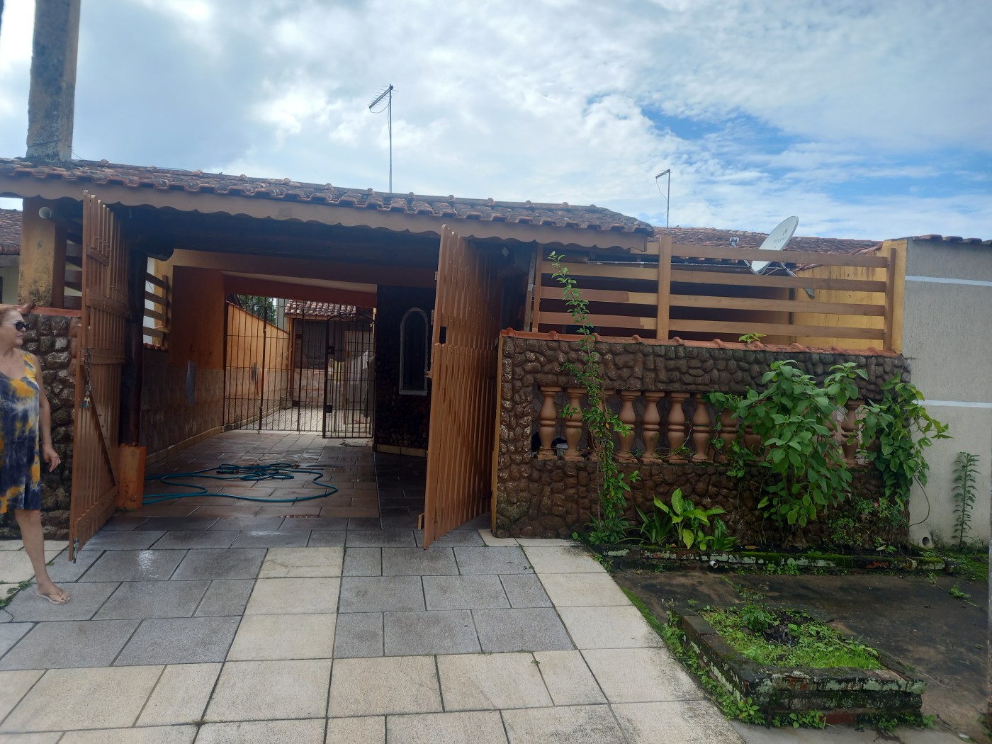 Casa à venda com 3 quartos, 181m² - Foto 2