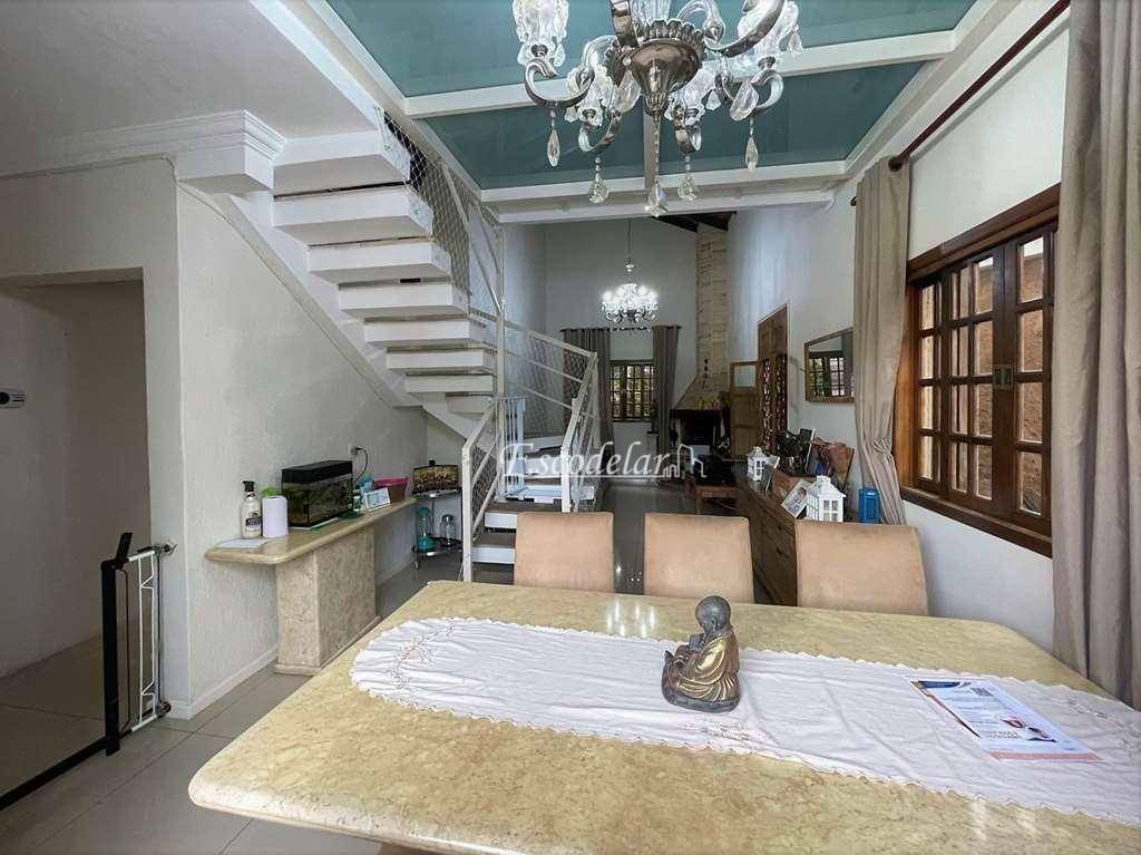 Casa à venda com 4 quartos, 180m² - Foto 4