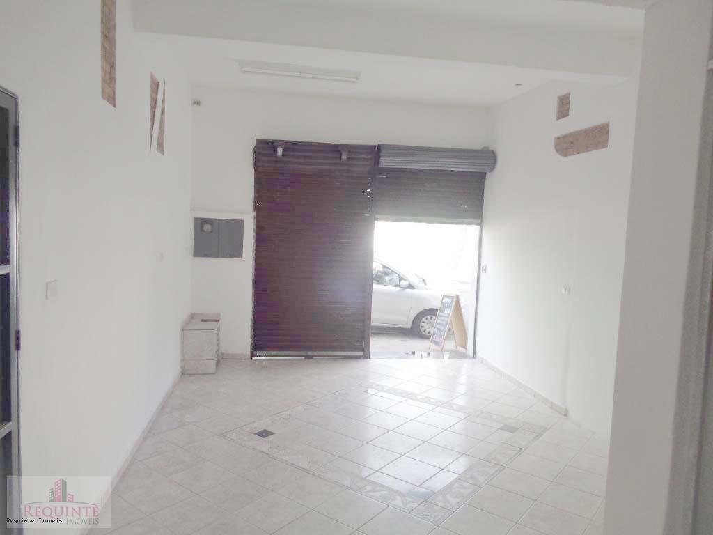 Casa à venda com 3 quartos, 244m² - Foto 30