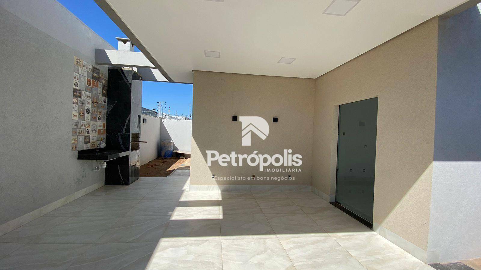 Casa à venda com 3 quartos, 102m² - Foto 2