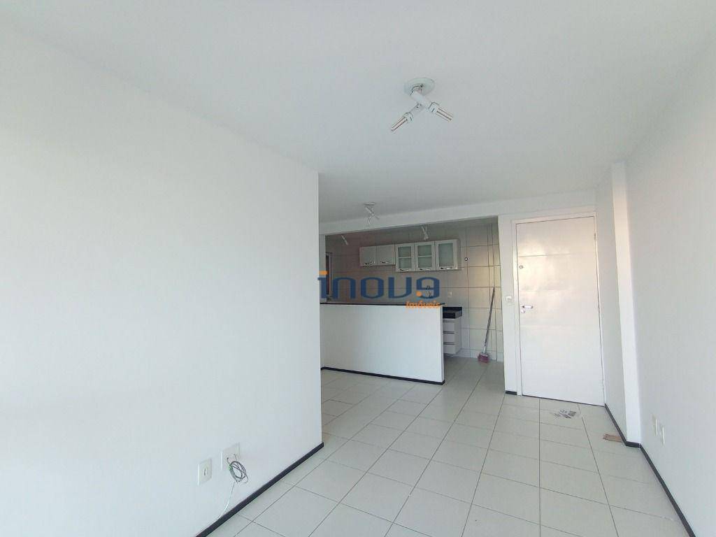 Apartamento à venda com 3 quartos, 60m² - Foto 8