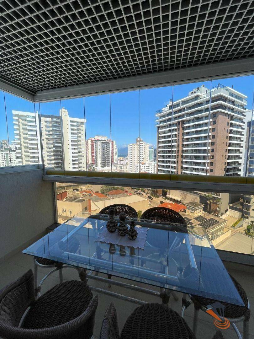 Apartamento à venda com 4 quartos, 150m² - Foto 13