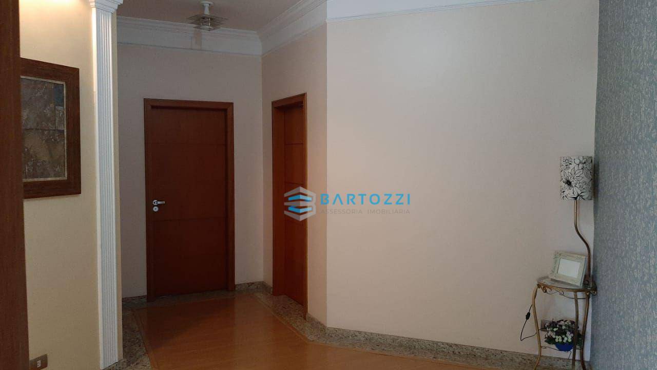 Sobrado à venda com 3 quartos, 242m² - Foto 27