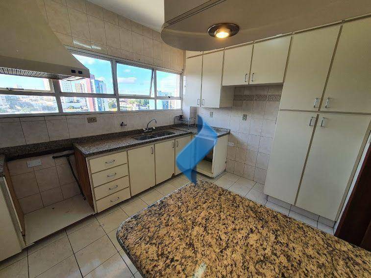 Apartamento à venda com 3 quartos, 135m² - Foto 19