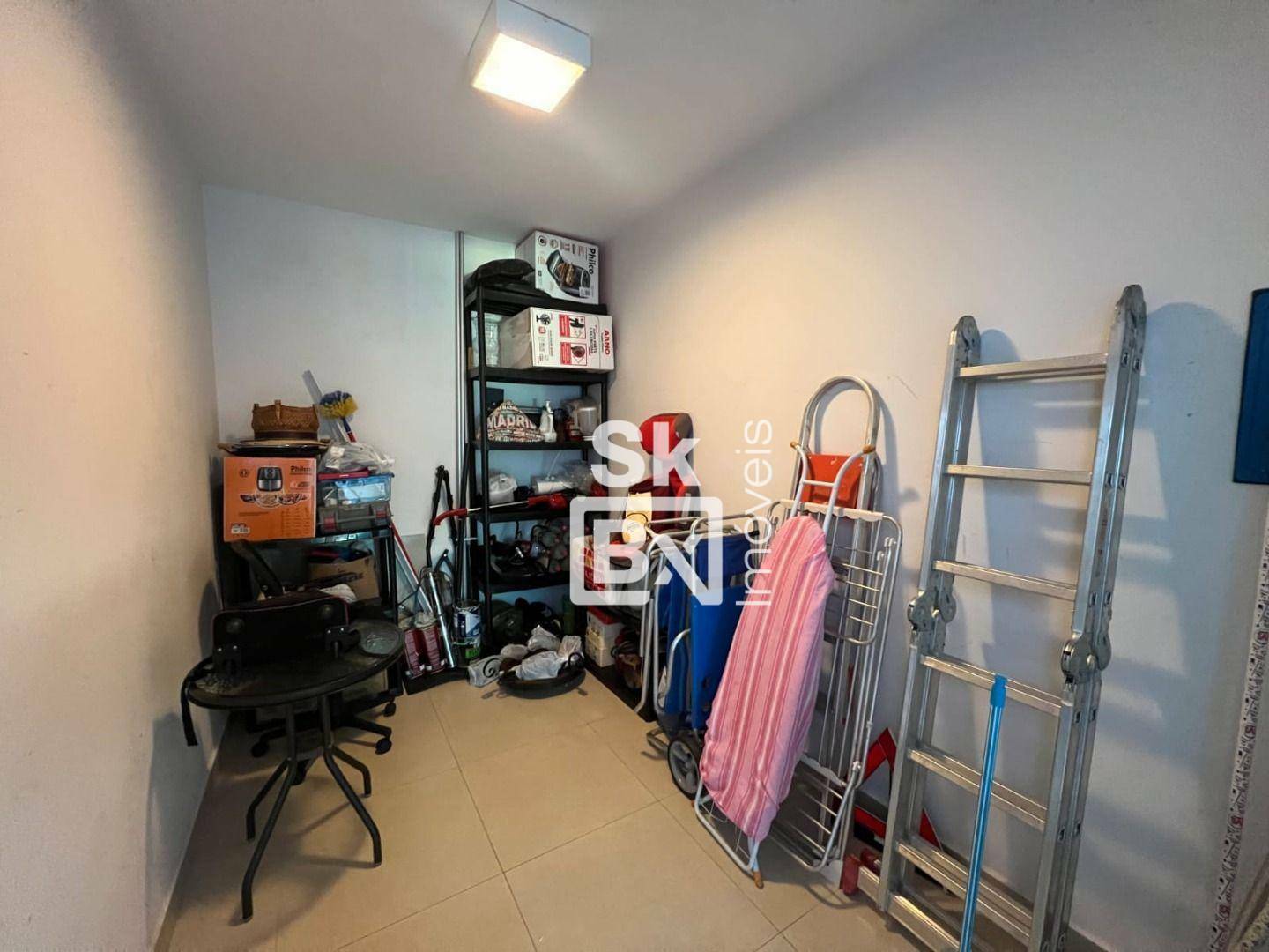 Casa à venda com 3 quartos, 300m² - Foto 27