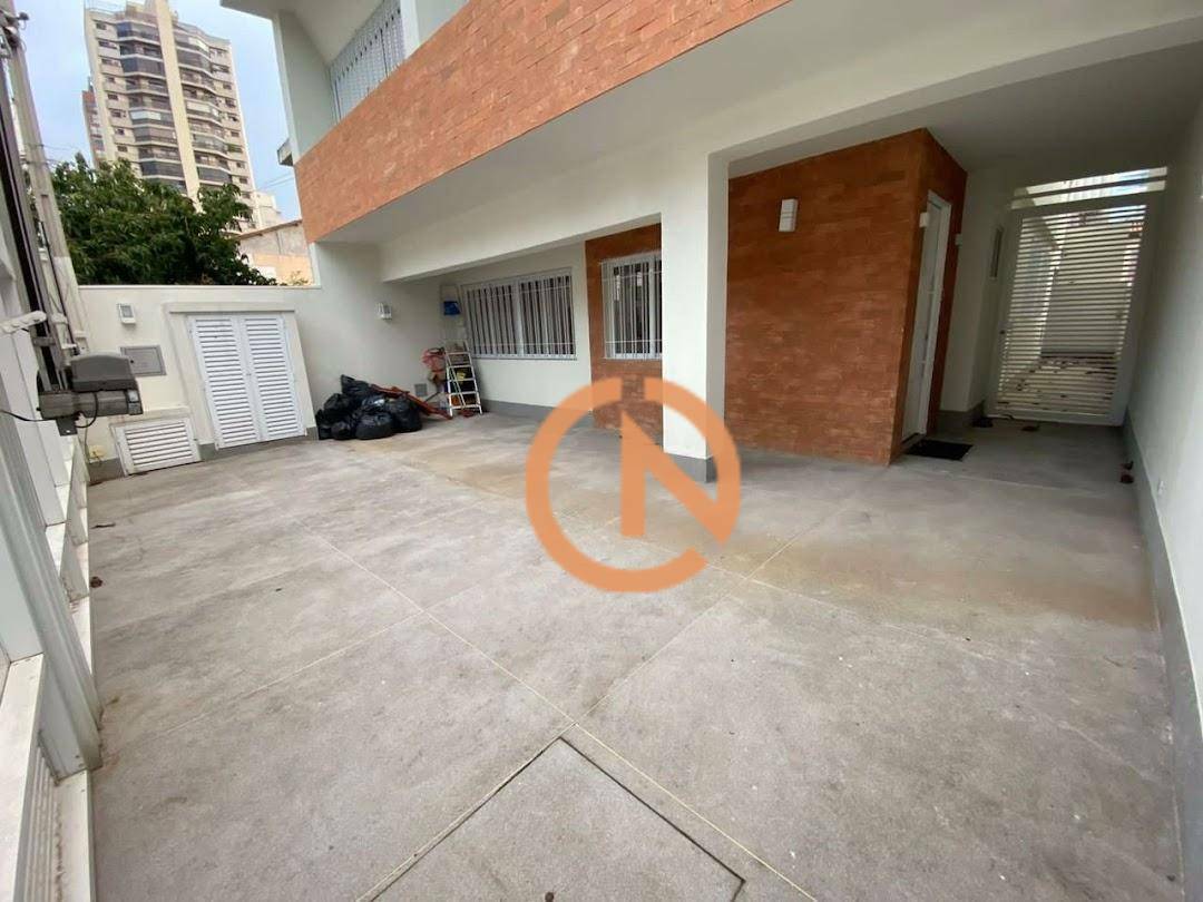 Sobrado à venda e aluguel com 3 quartos, 240m² - Foto 4