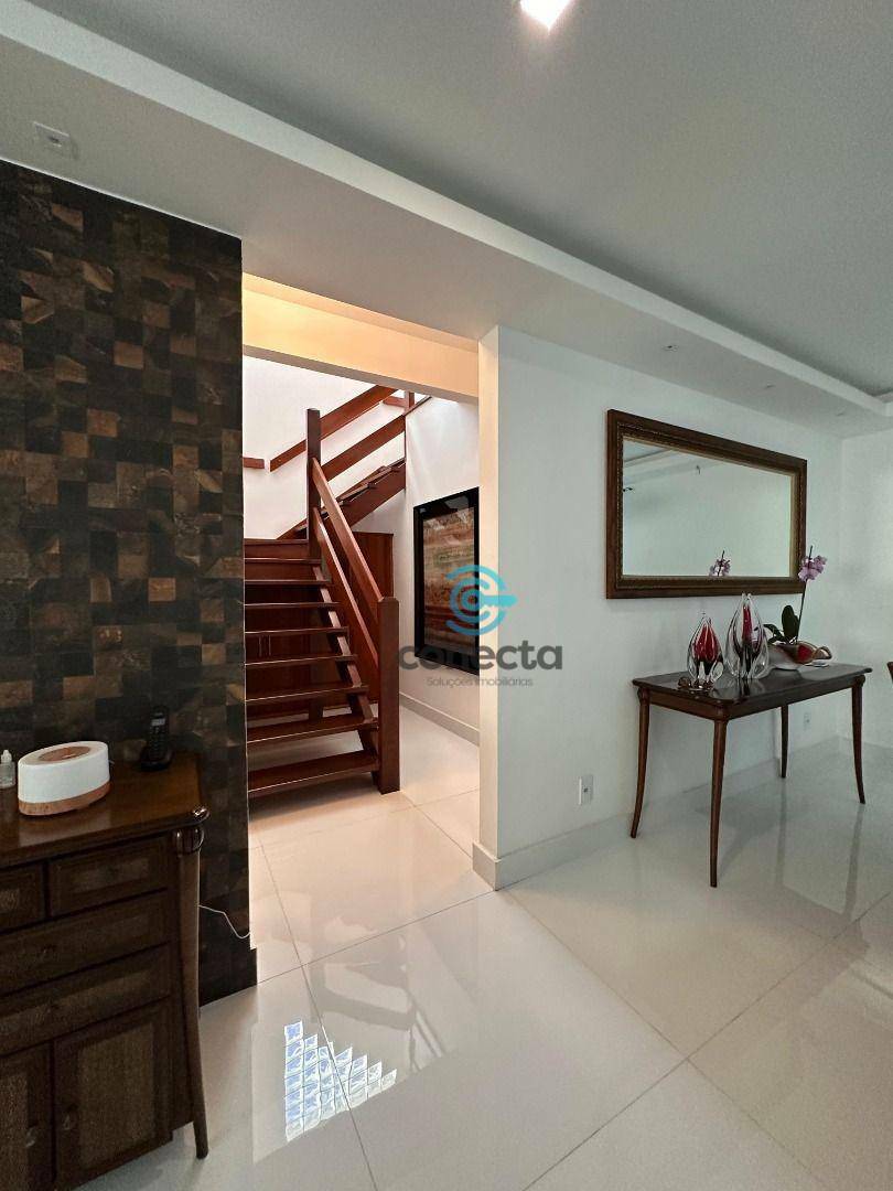 Casa de Condomínio à venda com 5 quartos, 462m² - Foto 4