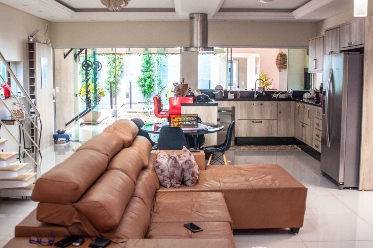 Sobrado à venda com 2 quartos, 264m² - Foto 11