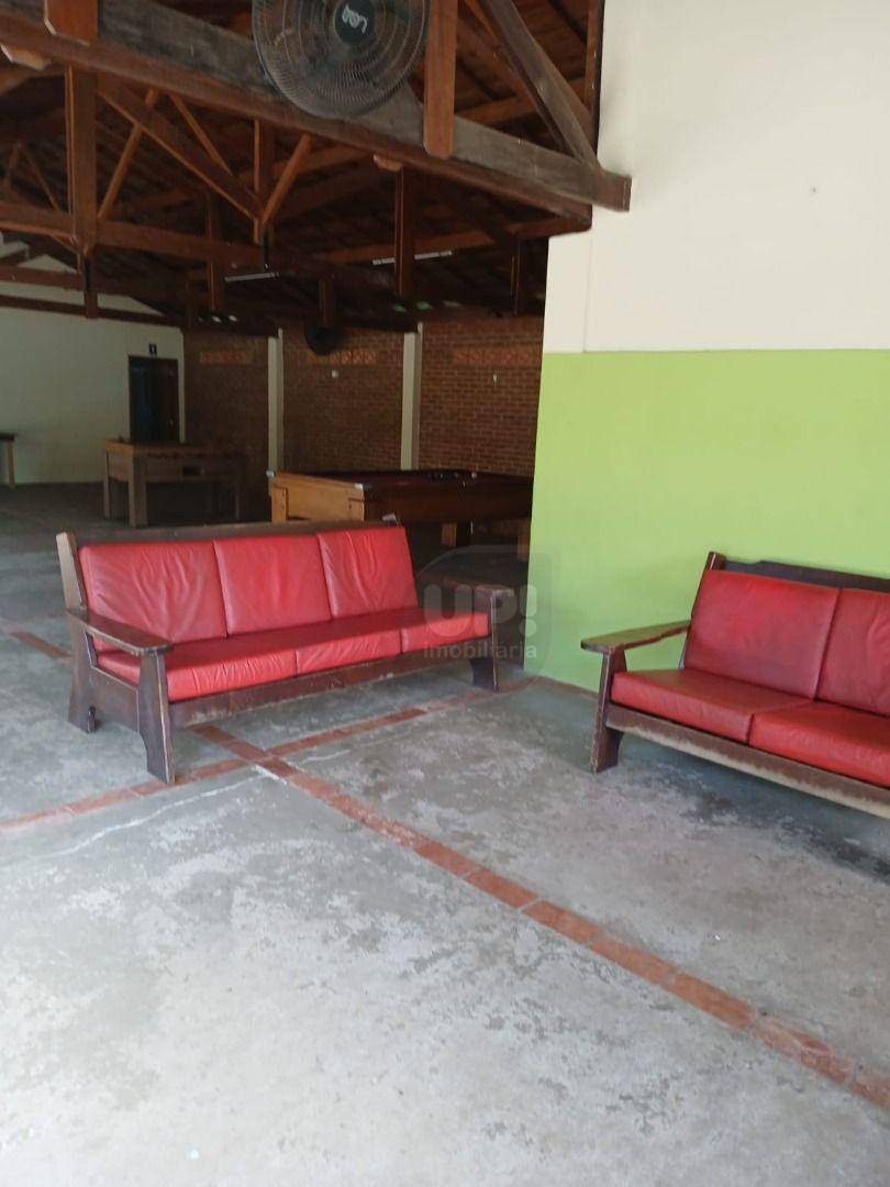 Chácara à venda com 2 quartos, 150m² - Foto 2