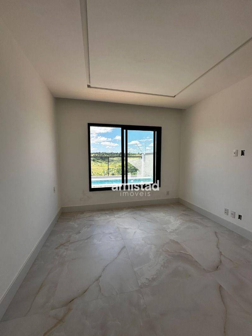 Casa à venda com 3 quartos, 218m² - Foto 19