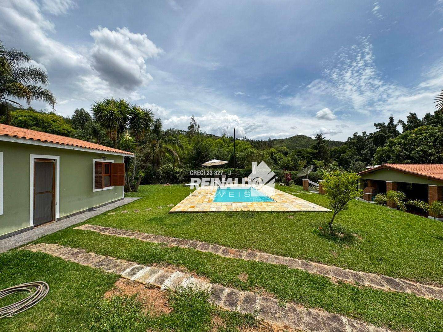 Casa de Condomínio à venda com 4 quartos, 177m² - Foto 35