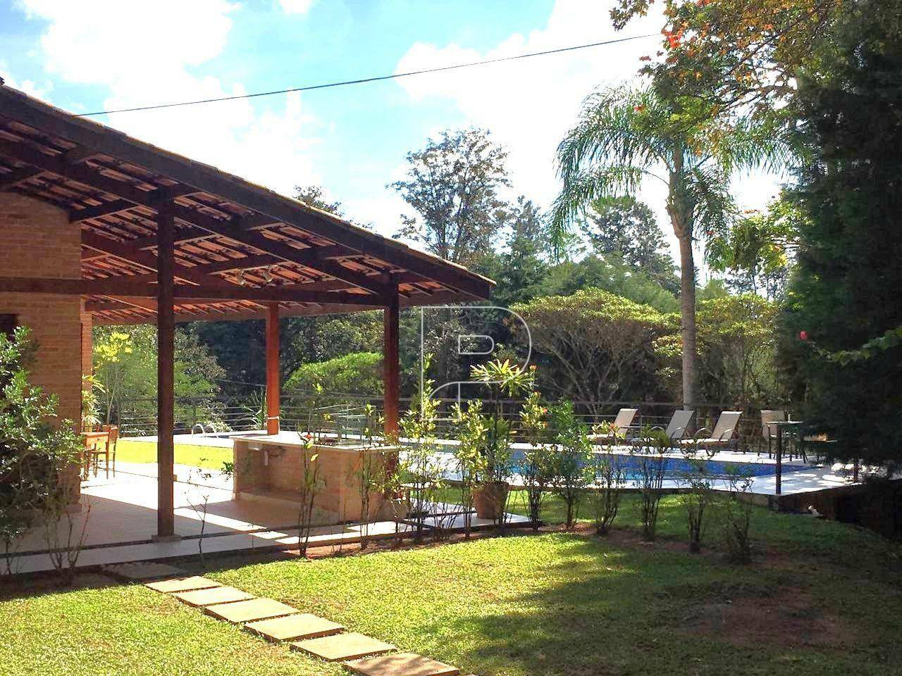 Casa de Condomínio para alugar com 4 quartos, 380m² - Foto 2