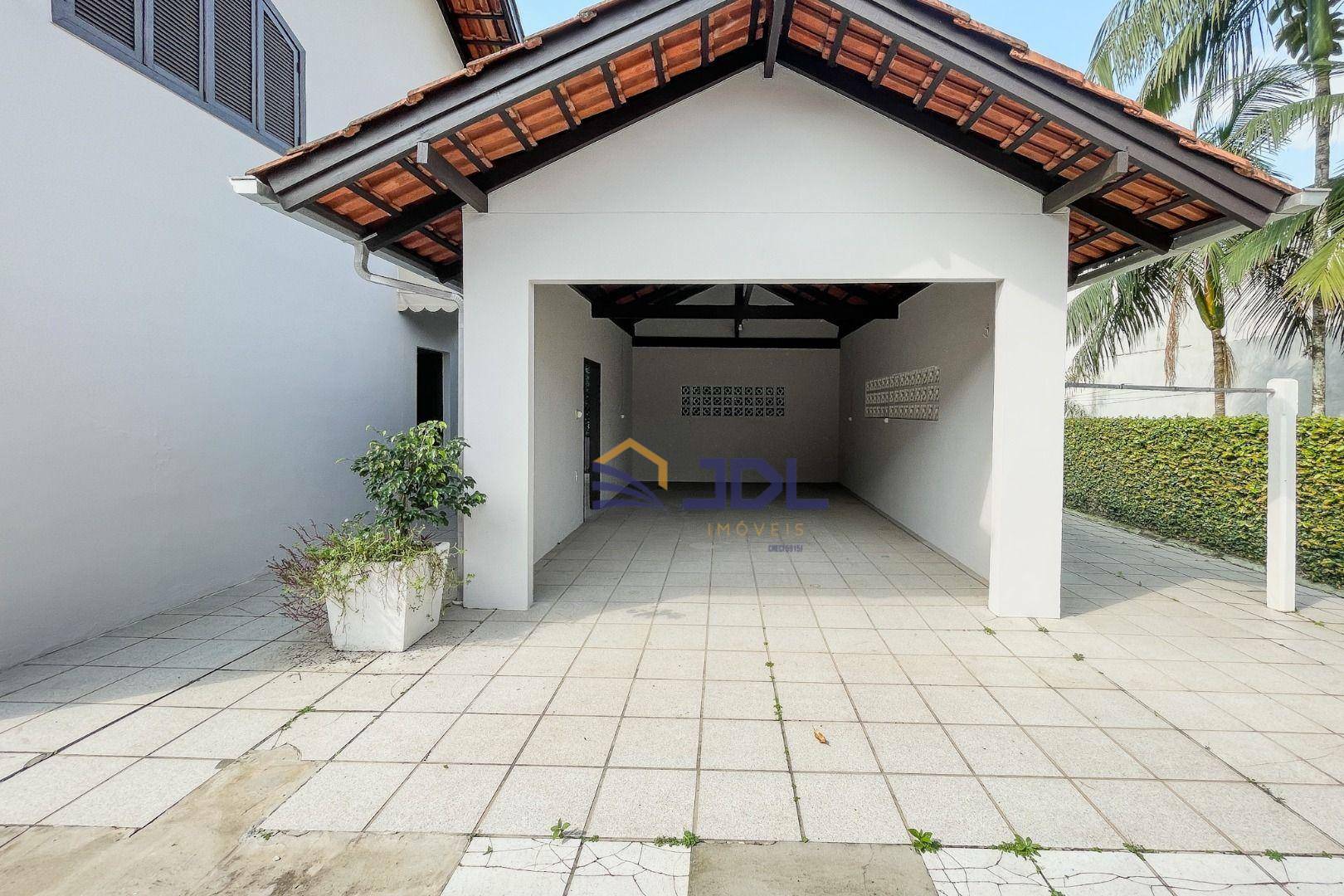 Casa à venda com 3 quartos, 167m² - Foto 2