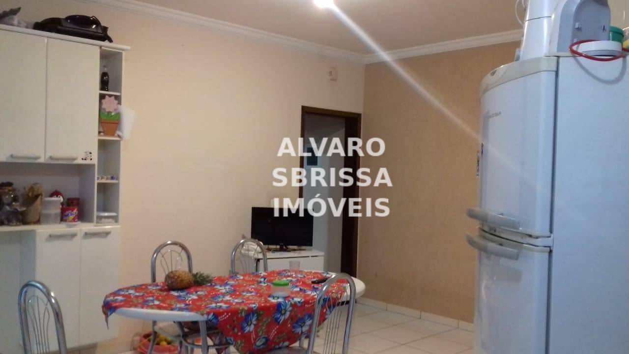 Casa à venda com 3 quartos, 180m² - Foto 4