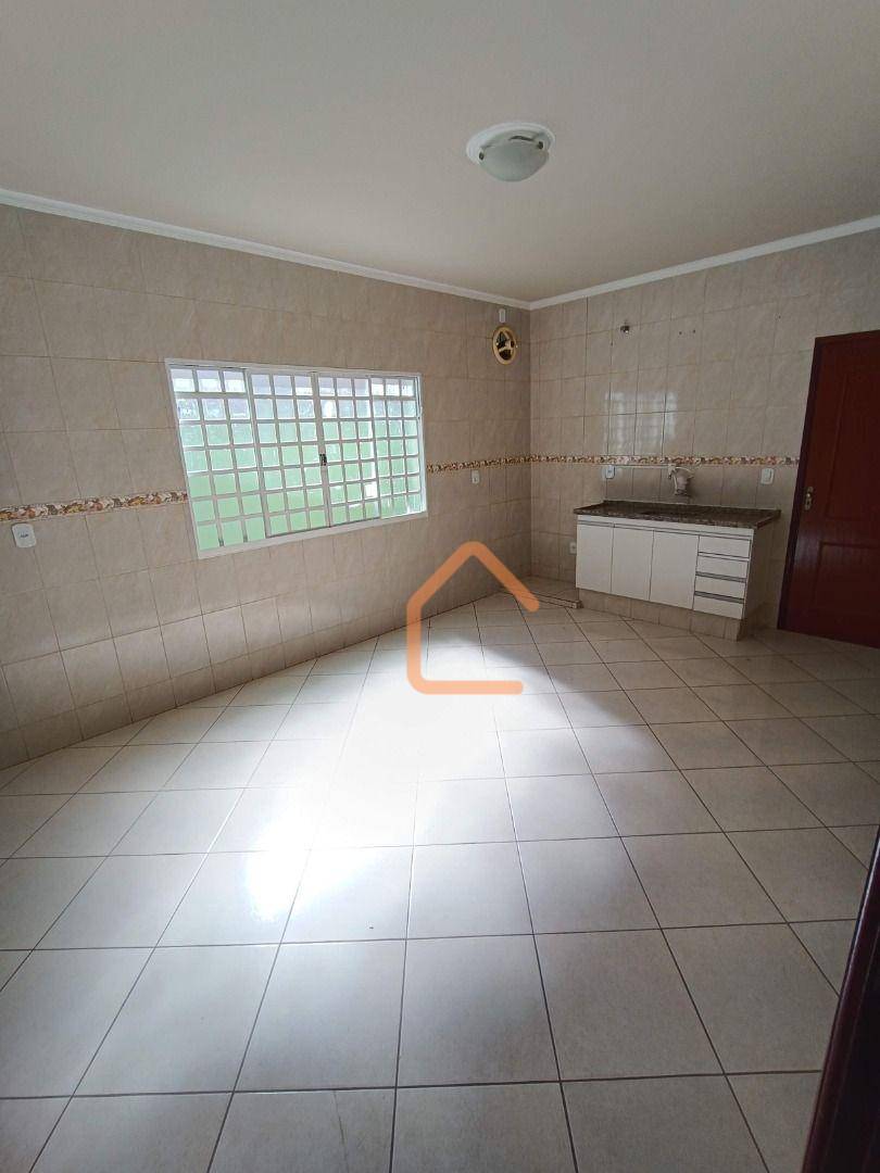 Casa para alugar com 3 quartos, 153m² - Foto 6