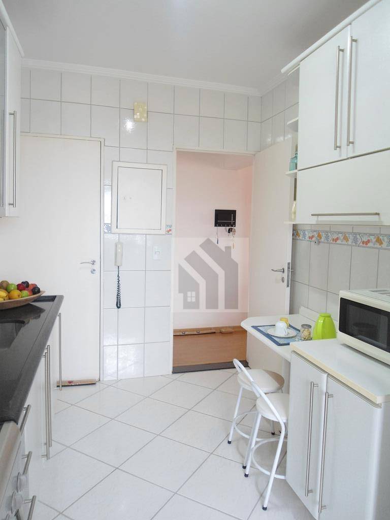 Apartamento à venda com 3 quartos, 87m² - Foto 17