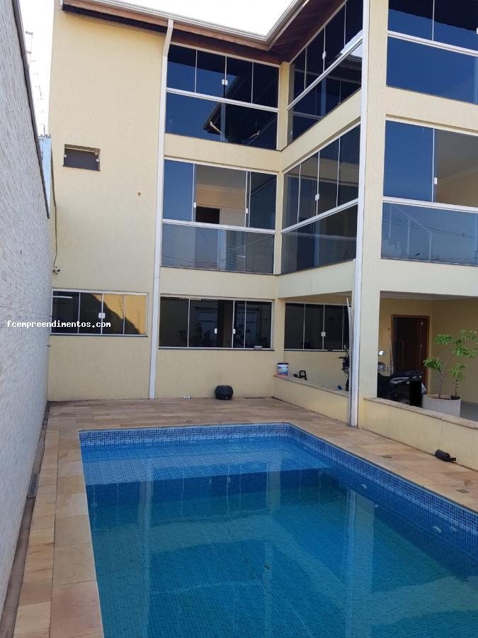 Casa à venda com 3 quartos, 450m² - Foto 15