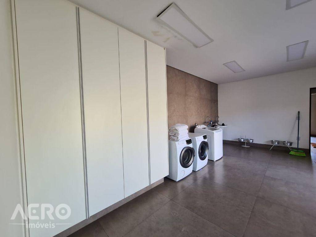 Casa à venda com 3 quartos, 600m² - Foto 41