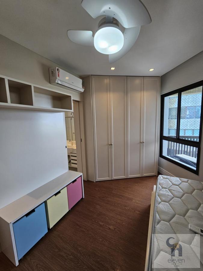 Apartamento à venda com 4 quartos, 211m² - Foto 19